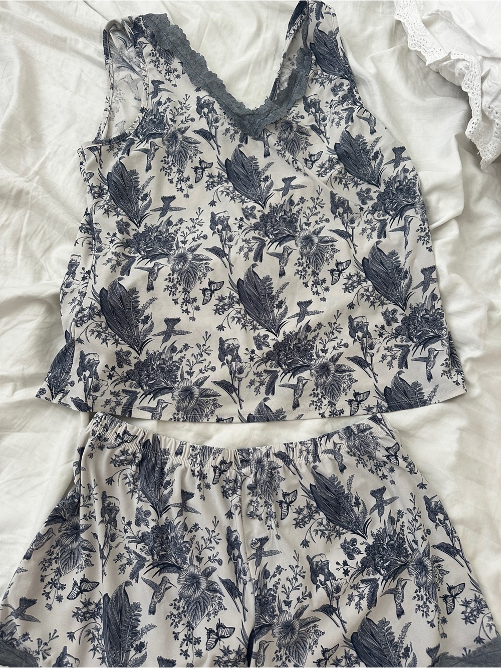 Floral Print Lace-Trim Loungewear Set in Navy and White